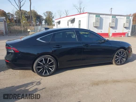 2023 Honda Accord EX-L with VIN 1HGCY2F67PA039431, listed as a IAAI auction lot 40734166 with 32,433 mi miles and . Bid and sale history available at DreamBid. Image 13.