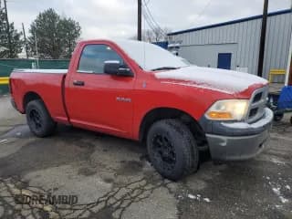 ✅ 2009 Dodge 1500 ST • VIN: 1D3HV16P79J507216 • Lot: 51833585. Wystawiony na Copart z przebiegiem 100 554 mil. Bezpłatny archiwum sprzedaży aukcyjnych z USA i szczegółowy raport historii pojazdu na DreamBid. Zdjęcie 4.