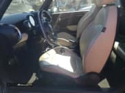 ✅ 2014 MINI Convertible S • VIN: WMWZP3C53ET707222 • Лот: 85527135. Опубликован ранее на Copart с пробегом 102 526 миль. Бесплатный доступ к архиву аукционных продаж из США и подробный отчёт об истории автомобиля на DreamBid. Изображение 7.