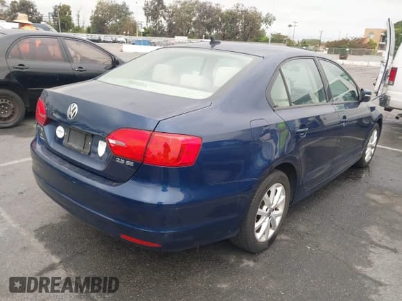 ✅ 2012 Volkswagen Jetta SE • VIN: 3VWDP7AJ3CM470888 • Lot: 42795474. Listed on IAAI with 149,625 mi. Free auction sales archive from the USA and detailed vehicle history report at DreamBid. Image 4.