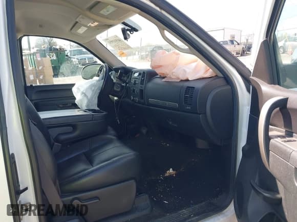 ✅ 2011 GMC Sierra 1500 SLE • VIN: 1GTR1VE01BZ169484 • Lot: 41911951. Wystawiony na IAAI z przebiegiem 195 745 mil. Bezpłatny archiwum sprzedaży aukcyjnych z USA i szczegółowy raport historii pojazdu na DreamBid. Zdjęcie 5.