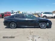 ✅ 2022 Toyota Camry Hybrid SE • VIN: 4T1G31AK0NU570233 • Лот: 42831356. Опубликован ранее на IAAI с пробегом 51 031 миль. Бесплатный доступ к архиву аукционных продаж из США и подробный отчёт об истории автомобиля на DreamBid. Изображение 13.