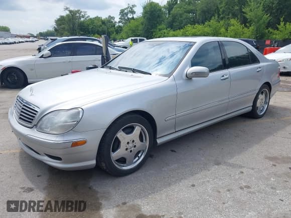 ✅ 2001 Mercedes-Benz S 320/430/500 • VIN: WDBNG75J11A193426 • Lot: 42499393. Listed on IAAI with Not provided. Free auction sales archive from the USA and detailed vehicle history report at DreamBid. Image 17.