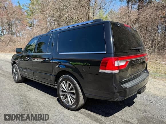 ✅ 2017 Lincoln Navigator Select • VIN: 5LMJJ3JT3HEL09741 • Лот: 53342935. Опубликован ранее на Copart с пробегом 239 777 миль. Бесплатный доступ к архиву аукционных продаж из США и подробный отчёт об истории автомобиля на DreamBid. Изображение 3.