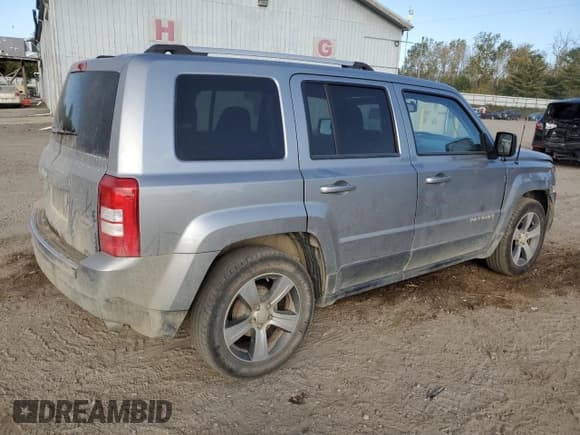 ✅ 2017 Jeep Patriot High Altitude • VIN: 1C4NJPFA7HD212085 • Lot: 82183365. Wystawiony na Copart z przebiegiem 133 485 mil. Bezpłatny archiwum sprzedaży aukcyjnych z USA i szczegółowy raport historii pojazdu na DreamBid. Zdjęcie 3.