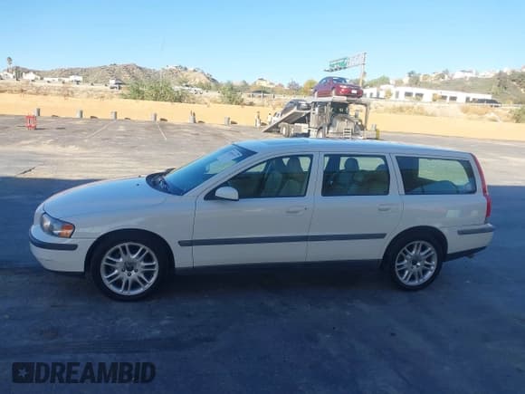 ✅ 2004 Volvo V70 • VIN: YV1SW59V342349595 • Лот: 43809377. Опубликован ранее на IAAI с пробегом 146 401 миль. Бесплатный доступ к архиву аукционных продаж из США и подробный отчёт об истории автомобиля на DreamBid. Изображение 14.