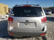 ✅ 2009 Kia Borrego EX • VIN: KNDJH741895011255 • Lot: 83866654. Listed on Copart with 175,331 mi. Free auction sales archive from the USA and detailed vehicle history report at DreamBid. Image 6.