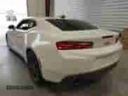 2016 Chevrolet Camaro 1LT z VIN 1G1FA1RX4G0172015, wystawiony jako IAAI lot #43063287 z przebiegiem 100 160 mil mil oraz . Historia ofert i sprzedaży dostępna na DreamBid. Obrazek 3.