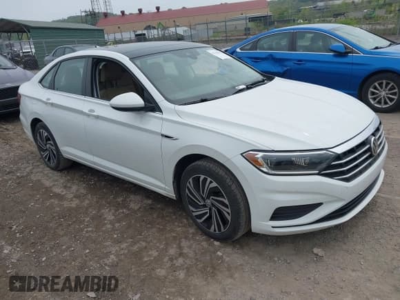 ✅ 2020 Volkswagen Jetta SEL • VIN: 3VWEB7BU3LM073029 • Lot: 42168239. Listed on IAAI with 59,395 mi. Free auction sales archive from the USA and detailed vehicle history report at DreamBid. Image 1.