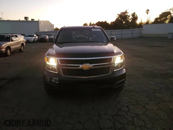 2020 Chevrolet Suburban LS с VIN 1GNSCGKC9LR104008, выставлен на аукционе Copart как лот 73351014 с пробегом 63 474 миль миль и Списание • Salvage title. История ставок и продаж доступна на DreamBid. Изображение 5.