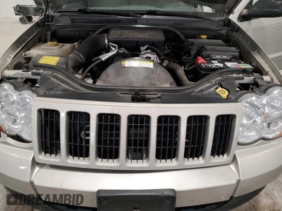 ✅ 2010 Jeep Grand Cherokee Laredo • VIN: 1J4PR4GK0AC138800 • Lot: 91083605. Wystawiony na Copart z przebiegiem 78 401 mil. Bezpłatny archiwum sprzedaży aukcyjnych z USA i szczegółowy raport historii pojazdu na DreamBid. Zdjęcie 12.