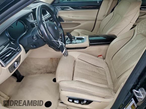 ✅ 2016 BMW 7 Series 740i • VIN: WBA7E2C51GG738729 • Lot: 95914555. Listed on Copart with 109,302 mi. Free auction sales archive from the USA and detailed vehicle history report at DreamBid. Image 7.