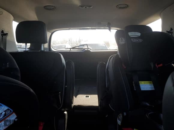 ✅ 2025 Hyundai Palisade SEL Premium • VIN: KM8R4DGE8SU824453 • Лот: 82869814. Опубликован ранее на Copart с пробегом 1 414 миль. Бесплатный доступ к архиву аукционных продаж из США и подробный отчёт об истории автомобиля на DreamBid. Изображение 10.