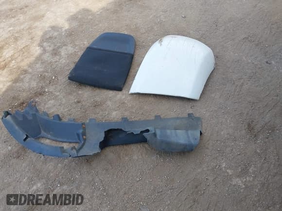 ✅ 2009 Chevrolet Silverado 1500 Work Truck • VIN: 1GCEK19C99Z260246 • Lot: 43405461. Listed on IAAI with 221,962 mi. Free auction sales archive from the USA and detailed vehicle history report at DreamBid. Image 12.