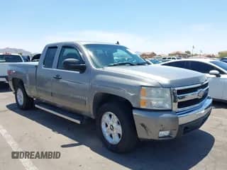 2007 Chevrolet Silverado 1500 1LT with VIN 2GCEK19JX71632150, listed as a IAAI auction lot 42702728 with 273,022 mi miles and . Bid and sale history available at DreamBid. Image 1.
