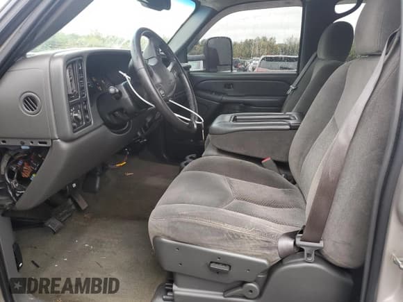 ✅ 2007 Chevrolet Silverado 2500HD LT1 • VIN: 1GCHK23D57F151530 • Lot: 85825965. Wystawiony na Copart z przebiegiem 153 859 mil. Bezpłatny archiwum sprzedaży aukcyjnych z USA i szczegółowy raport historii pojazdu na DreamBid. Zdjęcie 7.