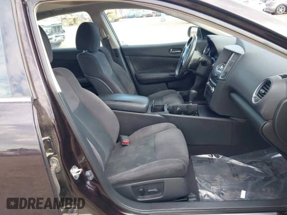 2012 Nissan Maxima S z VIN 1N4AA5AP5CC830766, wystawiony jako IAAI lot #42196124 z przebiegiem 222 928 mil mil oraz . Historia ofert i sprzedaży dostępna na DreamBid. Obrazek 5.