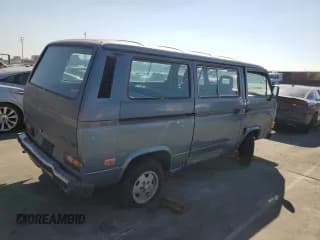 ✅ 1986 Volkswagen Vanagon • VIN: WV2YB0255GH082892 • Lot: 74600804. Wystawiony na Copart z przebiegiem 181 034 mil. Bezpłatny archiwum sprzedaży aukcyjnych z USA i szczegółowy raport historii pojazdu na DreamBid. Zdjęcie 3.