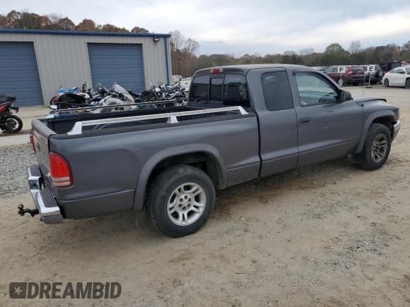 ✅ 2004 Dodge Dakota SLT • VIN: 1D7GL42N34S717286 • Lot: 81179604. Listed on Copart with 166,893 mi. Free auction sales archive from the USA and detailed vehicle history report at DreamBid. Image 3.