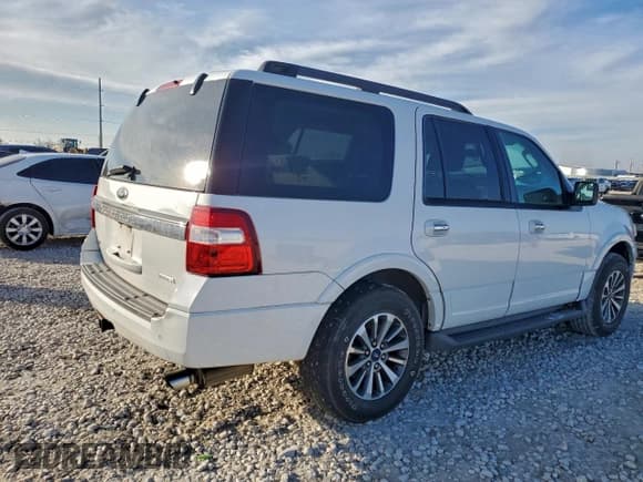 ✅ 2015 Ford Expedition XLT • VIN: 1FMJU1HT6FEF49934 • Lot: 95263485. Wystawiony na Copart z przebiegiem 215 542 mil. Bezpłatny archiwum sprzedaży aukcyjnych z USA i szczegółowy raport historii pojazdu na DreamBid. Zdjęcie 3.