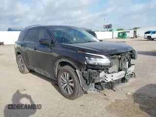 2022 Nissan Pathfinder SL с VIN 5N1DR3CA0NC233455, выставлен на аукционе IAAI как лот 42426618 с пробегом 86 536 миль миль и . История ставок и продаж доступна на DreamBid. Изображение 1.
