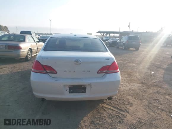 ✅ 2010 Toyota Avalon XLS • VIN: 4T1BK3DB5AU363884 • Lot: 43682934. Wystawiony na IAAI z przebiegiem 168 458 mil. Bezpłatny archiwum sprzedaży aukcyjnych z USA i szczegółowy raport historii pojazdu na DreamBid. Zdjęcie 16.