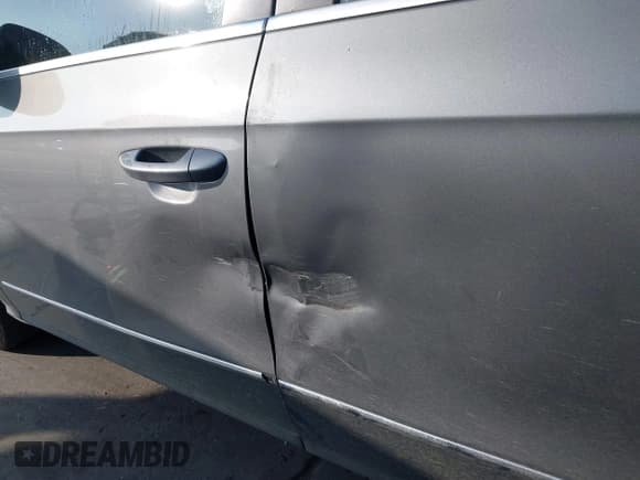 ✅ 2006 Volkswagen Passat Value Edition • VIN: WVWAK73C06P113427 • Lot: 43811057. Listed on IAAI with 106,952 mi. Free auction sales archive from the USA and detailed vehicle history report at DreamBid. Image 6.