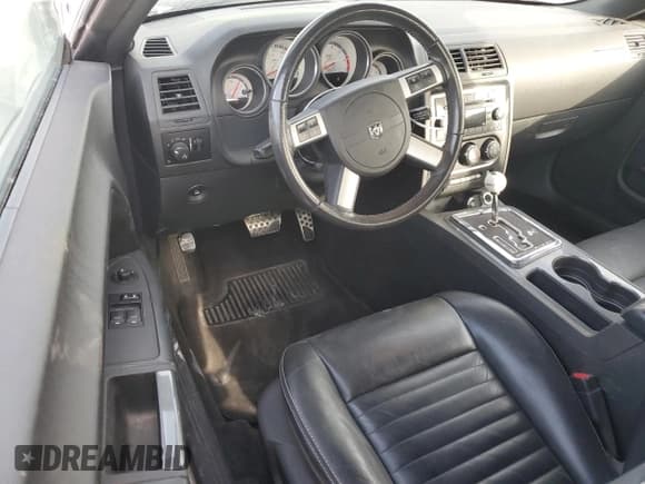 ✅ 2009 Dodge Challenger R/T • VIN: 2B3LJ54T19H603951 • Lot: 87431324. Wystawiony na Copart z przebiegiem 47 298 mil. Bezpłatny archiwum sprzedaży aukcyjnych z USA i szczegółowy raport historii pojazdu na DreamBid. Zdjęcie 8.