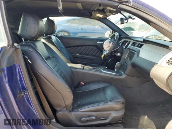 ✅ 2013 Ford Mustang Premium • VIN: 1ZVBP8EM7D5249173 • Лот: 80650365. Опубликован ранее на Copart с пробегом 175 887 миль. Бесплатный доступ к архиву аукционных продаж из США и подробный отчёт об истории автомобиля на DreamBid. Изображение 10.