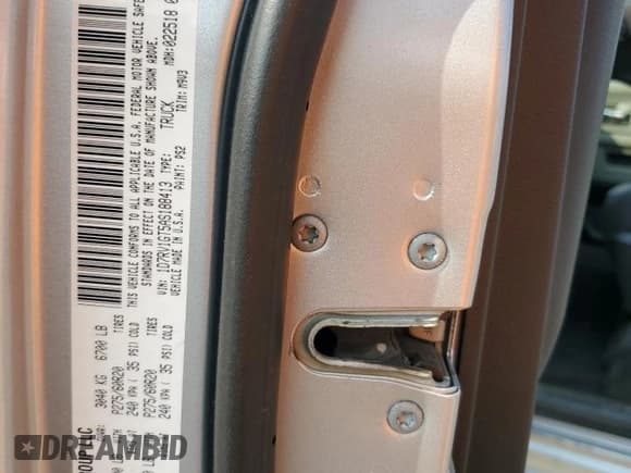 ✅ 2010 Dodge 1500 TRX • VIN: 1D7RV1GT5AS188413 • Lot: 59008305. Wystawiony na Copart z przebiegiem 156 470 mil. Bezpłatny archiwum sprzedaży aukcyjnych z USA i szczegółowy raport historii pojazdu na DreamBid. Zdjęcie 12.