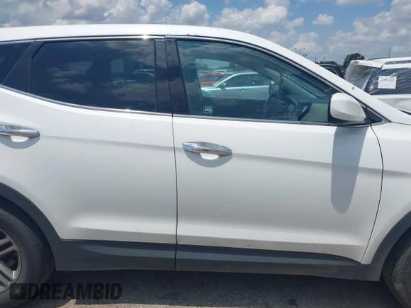 ✅ 2017 Hyundai Santa Fe 2.4L • VIN: 5XYZTDLB4HG399827 • Lot: 42831203. Wystawiony na IAAI z przebiegiem 173 312 mil. Bezpłatny archiwum sprzedaży aukcyjnych z USA i szczegółowy raport historii pojazdu na DreamBid. Zdjęcie 13.