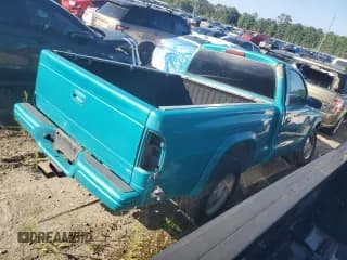 ✅ 1997 Dodge Dakota • VIN: 1B7FL26X9VS140321 • Lot: 53888125. Wystawiony na Copart z przebiegiem Nie podano. Bezpłatny archiwum sprzedaży aukcyjnych z USA i szczegółowy raport historii pojazdu na DreamBid. Zdjęcie 3.