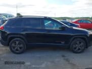 ✅ 2017 Jeep Cherokee Latitude • VIN: 1C4PJMCS4HW512630 • Lot: 42279298. Listed on IAAI with 77,329 mi. Free auction sales archive from the USA and detailed vehicle history report at DreamBid. Image 13.