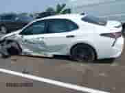 2022 Toyota Camry SE z VIN 4T1G11AK0NU054329, wystawiony jako IAAI lot #42342363 z przebiegiem 105 909 mil mil oraz . Historia ofert i sprzedaży dostępna na DreamBid. Obrazek 14.