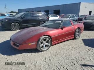 1990 Chevrolet Corvette с VIN 1G1YY2383L5120254, выставлен на аукционе Copart как лот 90082015 с пробегом 82 697 миль миль и Списание • Salvage title. История ставок и продаж доступна на DreamBid. Изображение 1.