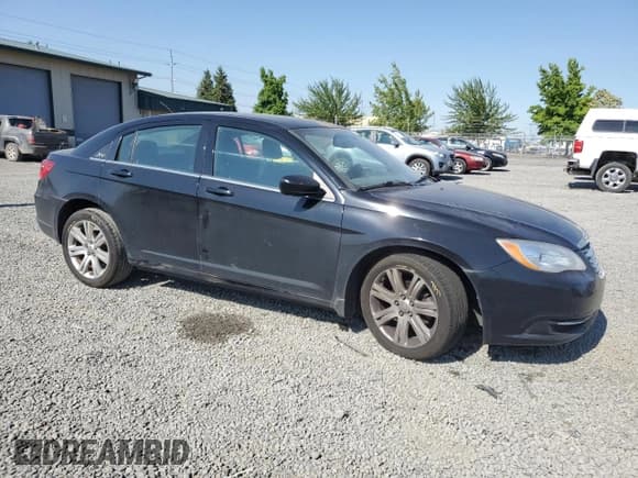 ✅ 2012 Chrysler 200 Touring • VIN: 1C3CCBBB9CN148979 • Lot: 64874595. Wystawiony na Copart z przebiegiem 112 893 mil. Bezpłatny archiwum sprzedaży aukcyjnych z USA i szczegółowy raport historii pojazdu na DreamBid. Zdjęcie 4.