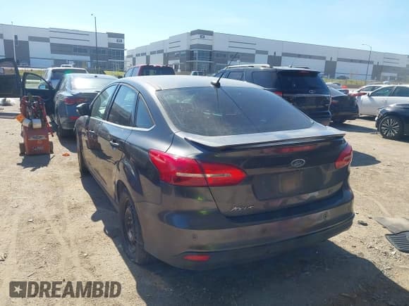 ✅ 2016 Ford Focus Titanium • VIN: 1FADP3J2XGL324442 • Лот: 43604807. Опубликован ранее на IAAI с пробегом 142 755 миль. Бесплатный доступ к архиву аукционных продаж из США и подробный отчёт об истории автомобиля на DreamBid. Изображение 3.
