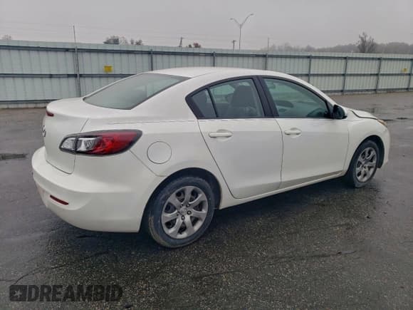 ✅ 2013 Mazda 3 i SV • VIN: JM1BL1TF2D1803477 • Лот: 93911205. Опубликован ранее на Copart с пробегом 98 938 миль. Бесплатный доступ к архиву аукционных продаж из США и подробный отчёт об истории автомобиля на DreamBid. Изображение 3.