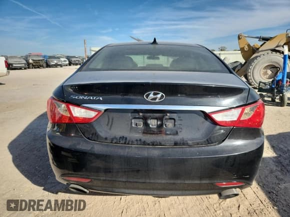 ✅ 2011 Hyundai Sonata Limited • VIN: 5NPEC4AC1BH224641 • Lot: 91229385. Wystawiony na Copart z przebiegiem 186 983 mil. Bezpłatny archiwum sprzedaży aukcyjnych z USA i szczegółowy raport historii pojazdu na DreamBid. Zdjęcie 6.