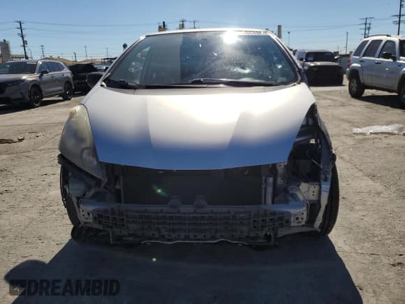 ✅ 2011 Honda Fit • VIN: JHMGE8H32BC028671 • Lot: 86864365. Listed on Copart with 144,992 mi. Free auction sales archive from the USA and detailed vehicle history report at DreamBid. Image 5.