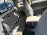 2002 Dodge Dakota SLT с VIN 1B7GG42N62S675417, выставлен на аукционе Copart как лот 77532914 с пробегом 133 142 миль миль и Чистый • Clean title. История ставок и продаж доступна на DreamBid. Изображение 10.