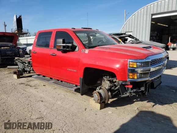 2019 Chevrolet Silverado 3500HD Work Truck с VIN 1GC4KVCY6KF132237, выставлен на аукционе Copart как лот 84699364 с пробегом 69 480 миль миль и Списание • Salvage title. История ставок и продаж доступна на DreamBid. Изображение 4.