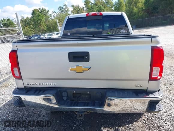 ✅ 2017 Chevrolet Silverado 1500 LTZ • VIN: 3GCPCSEC9HG319831 • Lot: 43438891. Listed on IAAI with 145,584 mi. Free auction sales archive from the USA and detailed vehicle history report at DreamBid. Image 17.