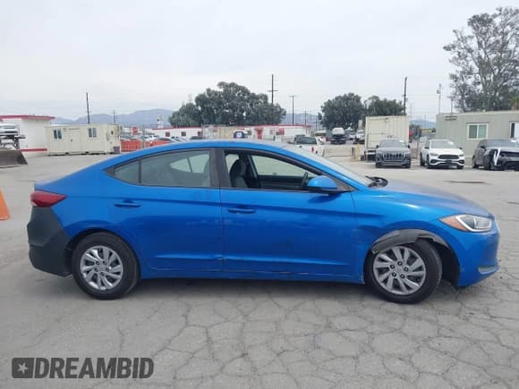 ✅ 2018 Hyundai Elantra SE • VIN: KMHD74LF7JU450321 • Lot: 43115410. Listed on IAAI with 85,636 mi. Free auction sales archive from the USA and detailed vehicle history report at DreamBid. Image 13.