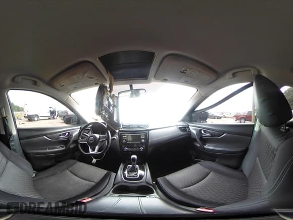 ✅ 2017 Nissan Rogue SV • VIN: JN8AT2MT1HW133374 • Lot: 43047112. Wystawiony na IAAI z przebiegiem 132 465 mil. Bezpłatny archiwum sprzedaży aukcyjnych z USA i szczegółowy raport historii pojazdu na DreamBid. Zdjęcie 18.