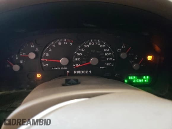 ✅ 2005 Ford Explorer Limited • VIN: 1FMZU75W45ZA38251 • Lot: 71816045. Wystawiony na Copart z przebiegiem 217 366 mil. Bezpłatny archiwum sprzedaży aukcyjnych z USA i szczegółowy raport historii pojazdu na DreamBid. Zdjęcie 9.