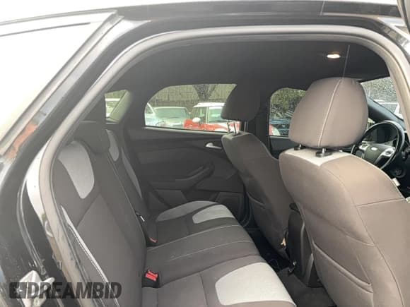 ✅ 2014 Ford Focus ST • VIN: 1FADP3L98EL224833 • Lot: 93337585. Listed on Copart with 126,756 mi. Free auction sales archive from the USA and detailed vehicle history report at DreamBid. Image 6.