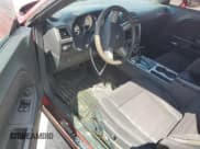 ✅ 2010 Dodge Challenger SE • VIN: 2B3CJ4DV1AH265404 • Lot: 56888724. Wystawiony na Copart z przebiegiem Nie podano. Bezpłatny archiwum sprzedaży aukcyjnych z USA i szczegółowy raport historii pojazdu na DreamBid. Zdjęcie 8.