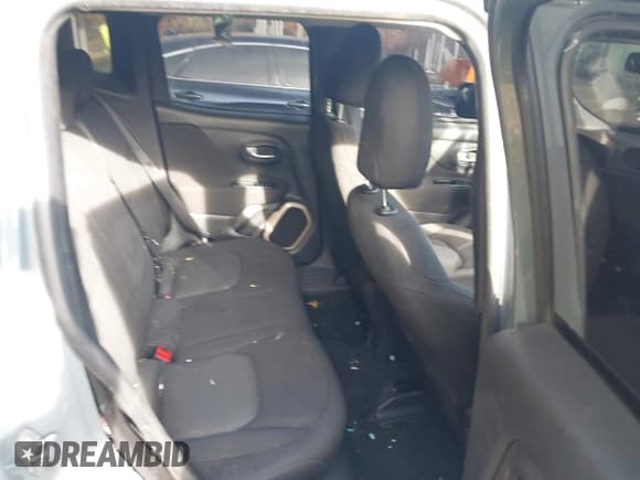 ✅ 2017 Jeep Renegade Sport • VIN: ZACCJBAB7HPE87600 • Lot: 43613043. Wystawiony na IAAI z przebiegiem 204 053 mil. Bezpłatny archiwum sprzedaży aukcyjnych z USA i szczegółowy raport historii pojazdu na DreamBid. Zdjęcie 8.