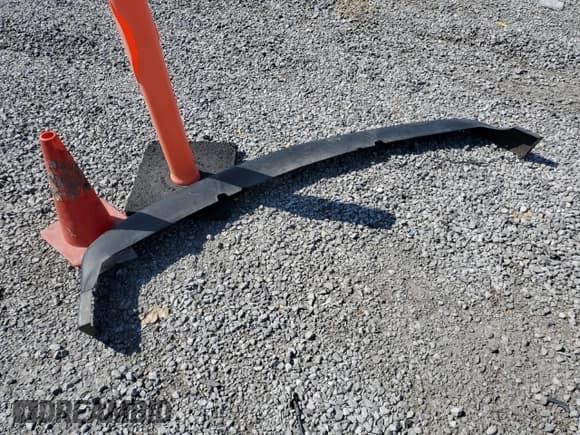 ✅ 2000 Chevrolet Silverado 1500 LT • VIN: 2GCEK19T6Y1114586 • Лот: 74895064. Опубликован ранее на Copart с пробегом 175 007 миль. Бесплатный доступ к архиву аукционных продаж из США и подробный отчёт об истории автомобиля на DreamBid. Изображение 12.